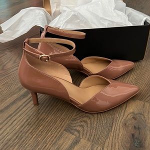 Brand New Naturalizer heel sz 8.5 nude patent